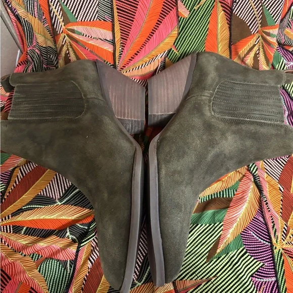 Patina suede boots - Picture 4 of 11